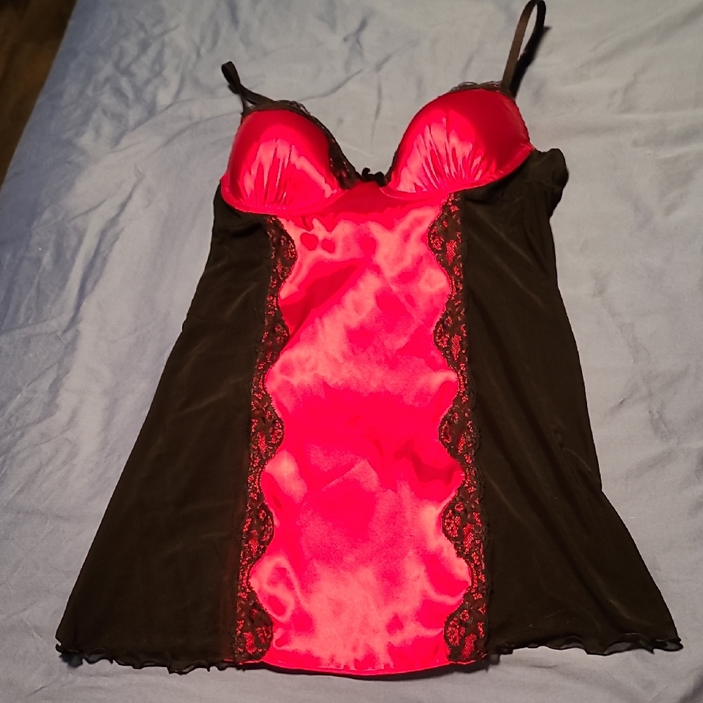 Apt. 9 Red and Black Chemise with Lace Accents
